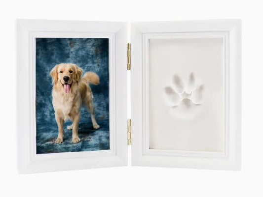 Tappancslenyomat kisállatokról - Emléknyom - Őrizd meg kisállatod első és születésnapi mancslenyomatát ezzel az egyedi keretes emléknyomattal! Tökéletes ajándék kutya- és macskagazdiknak.