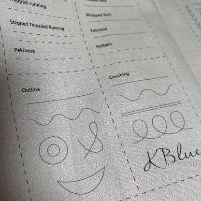 DIY hímzőkönyv utánzat lenvászonból – varrás és hímzés gyerekeknek